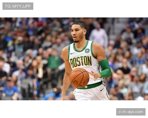 罗伯特·威廉姆斯内线高效挡拆拉开空间助凯尔特人禁区统治力提升